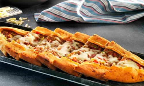  Gölcük - Değirmendere Kıymalı Kaşarlı Pide