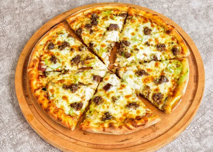 Kaşarlı Kavurmalı Pizza
