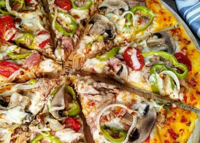 Ton Balıklı Sebzeli Pizza